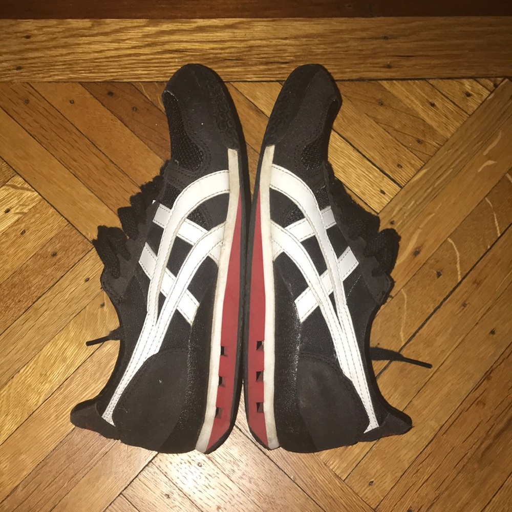 Sneakers - Picture 3 of 7